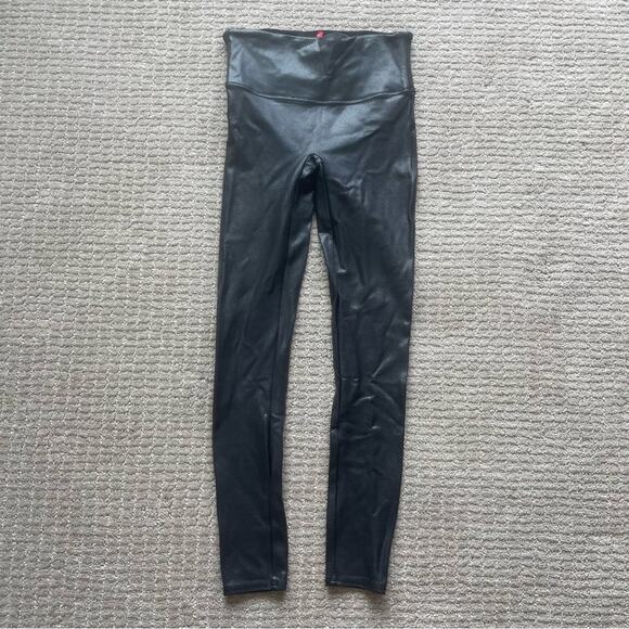 Spanx Pebble Faux Leather Leggings in Black Size M - Picture 2 of 7